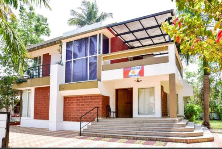 مبيت وإفطار باناجي Surya Kiran Miramar المظهر الخارجي الصورة